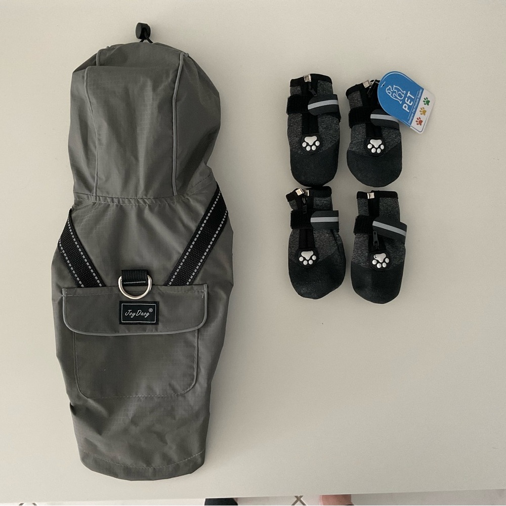 VKPERFR Dog Raincoat and Top Paw Gray Boot Set Size Small
